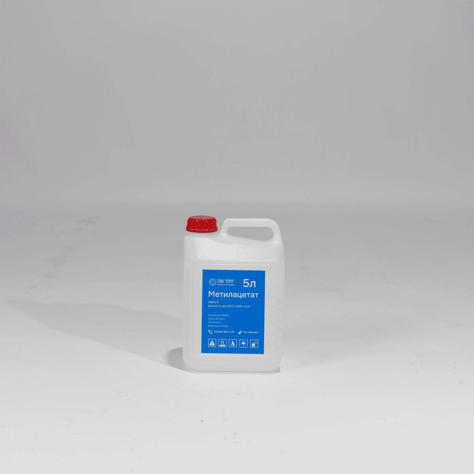 Ємність для транспортування хімічних речовин таких як метилацетат; каністра об'ємом 5 літрів на сірому фоні з етикеткою від ТОВ СРП